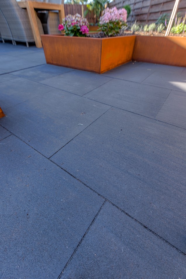 Varistone lm aqua voegen vanaf 3 mm kant & klaar basalt 12,5 kg emmer