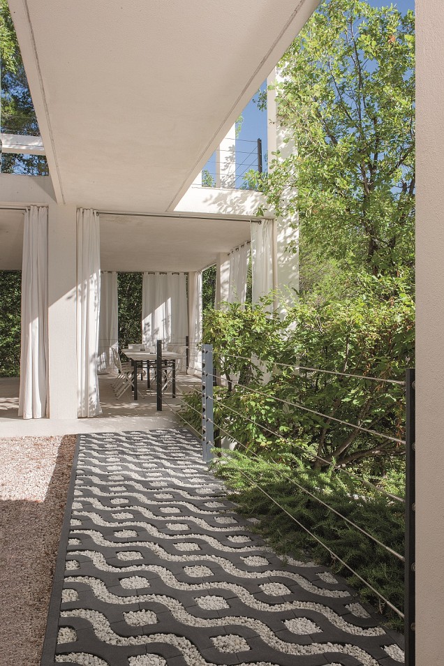 Virage 30x30x12 Black