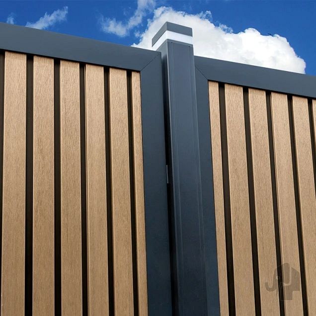 Composiet schutting Stripes Oak and Black 180x180cm.