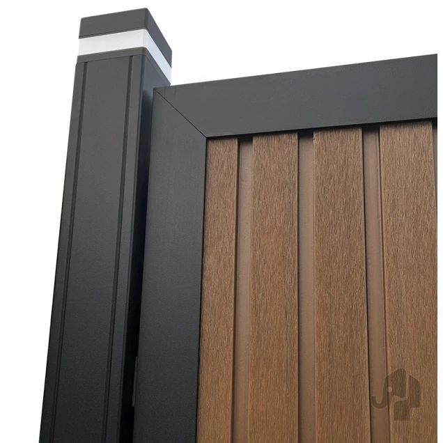 Composiet schutting Stripes Natural Dark Brown 180x180cm.