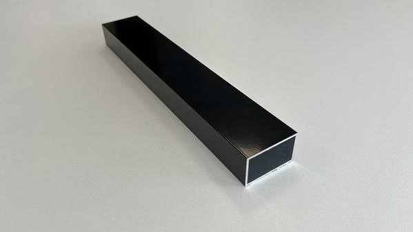 Aluminium onderbalk t.b.v. dekdelen, 3x5x400 cm, zwart RAL 9005.